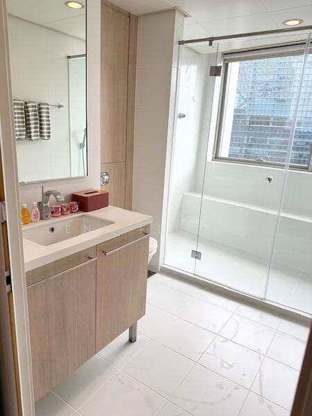 Master toilet, rainforest