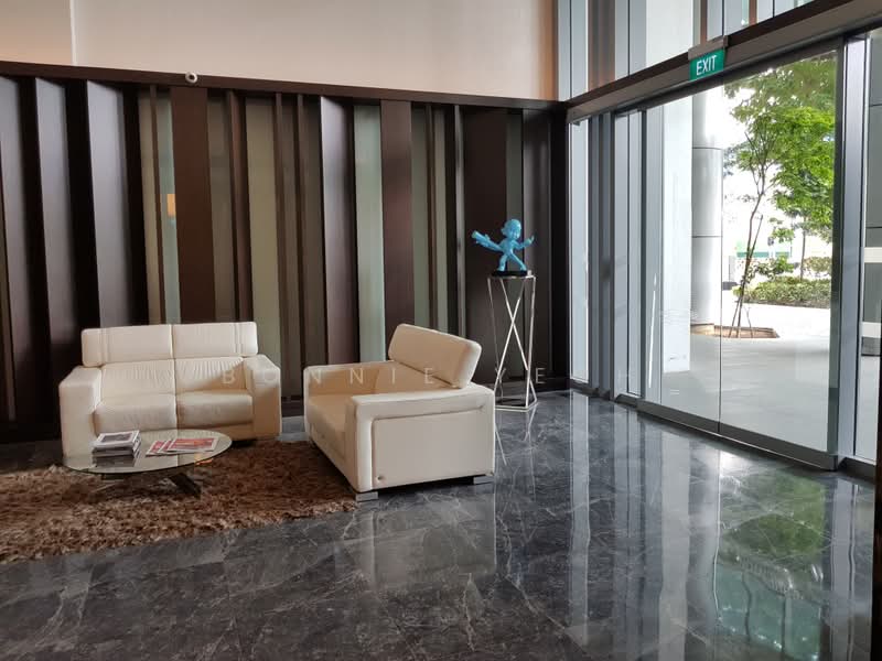 76 Shenton, 76 Shenton Way, 1 Bedroom, 624 sqft, Apartment For Rent, by Bonnie Yeoh, 21522623 - Condo reception and lift lobby area - PropertyGuru.com.sg