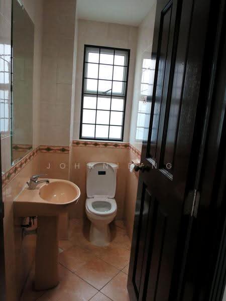 Westwood Walk, Westwood Walk, Boon Lay / Jurong / Tuas, 5 Bedrooms, 2,500 sqft, Semi-Detached House For Rent, by Johnnie Ng, 21524224 - Bathroom - PropertyGuru.com.sg