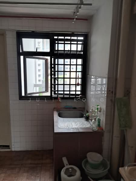 1 Dover Road, 1 Dover Road, 1 Bedroom, 180 sqft, HDB Flat For Rent, by Julie Kong, 21531339 - PropertyGuru.com.sg