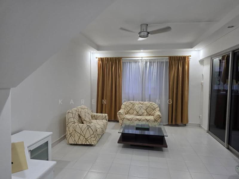 135 Cashew Road, 135 Cashew Road, Dairy Farm / Bukit Panjang / Choa Chu Kang, 3 Bedrooms, 1,614 sqft, HDB Flat For Rent, by Karen Cheng, 21531950 - Living Room - PropertyGuru.com.sg