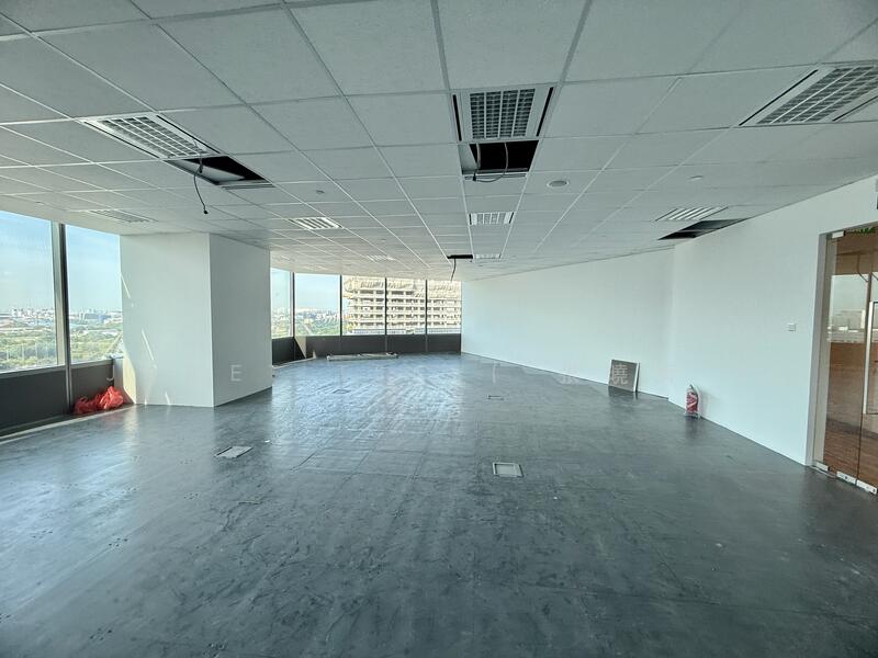 Westgate Tower, 1 Gateway Drive, 1,808 sqft, Office For Rent, by Janet Tsc ( 张曉菁 ), 21531953 - CommercialGuru.com.sg
