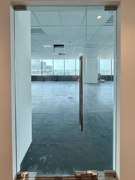 Westgate Tower, 1 Gateway Drive, 1,808 sqft, Office For Rent, by Janet Tsc ( 张曉菁 ), 21531953 - CommercialGuru.com.sg