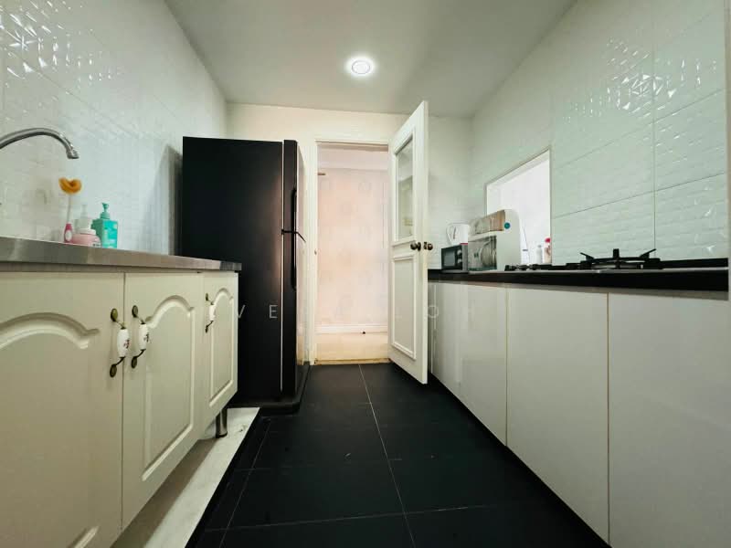 Seasons View, 7 Pemimpin Drive, 2 Bedrooms, 969 sqft, Condominium For Rent, by Vera Loh, 21540610 - PropertyGuru.com.sg