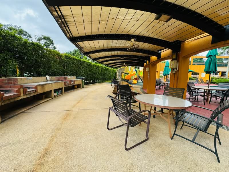 Seasons View, 7 Pemimpin Drive, 2 Bedrooms, 969 sqft, Condominium For Rent, by Vera Loh, 21540610 - PropertyGuru.com.sg