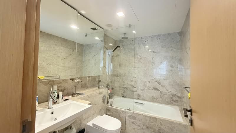 One Shenton, 1 Shenton Way, 3 Bedrooms, 1,593 sqft, Condominium For Sale, by Khim Ker, 21547133 - PropertyGuru.com.sg