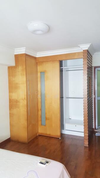 Viewing at 8533 9856 ALDA LOO