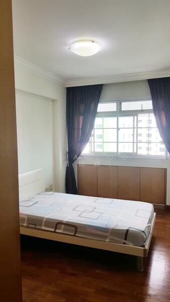 Viewing at 8533 9856 ALDA LOO