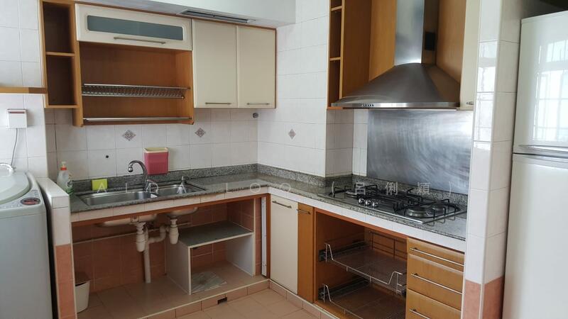 Viewing at 8533 9856 ALDA LOO