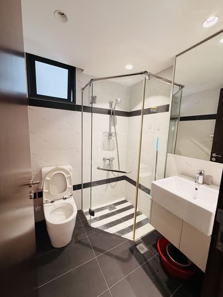Symphony Suites, 3 Yishun Close, 2 Bedrooms, 689 sqft, Condominium For Sale, by Vivian Wang, 21553573 - PropertyGuru.com.sg
