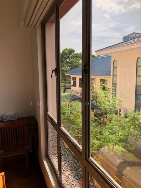 Palm Mansions, 345 Pasir Panjang Road, 3 Bedrooms, 1,098 sqft, Apartment For Rent, by Julie Kong, 21555165 - PropertyGuru.com.sg