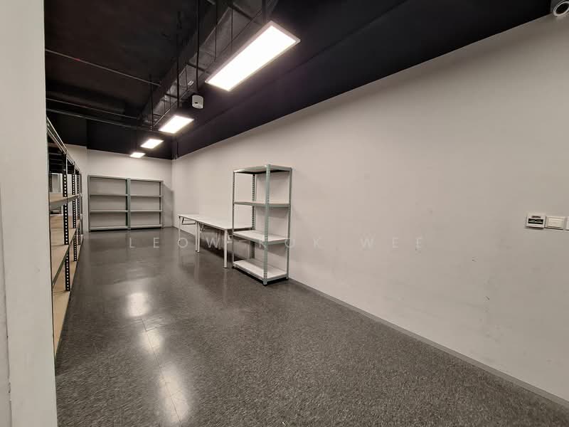 Near mrt 1st showroom / display demo room near 2 mrt station, , 6,000 sqft, Office For Rent, by Leow Kok Wee, 21555791 - CommercialGuru.com.sg
