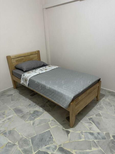 Blk 816