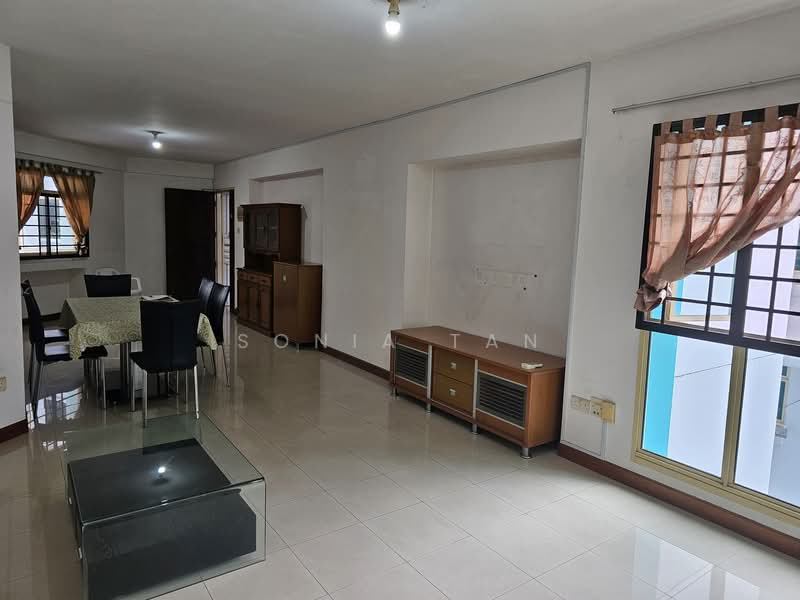 132 Edgedale Plains, 132 Edgedale Plains, 3 Bedrooms, 1,184 sqft, HDB Flat For Rent, by Sonia Tan, 21567722 - PropertyGuru.com.sg