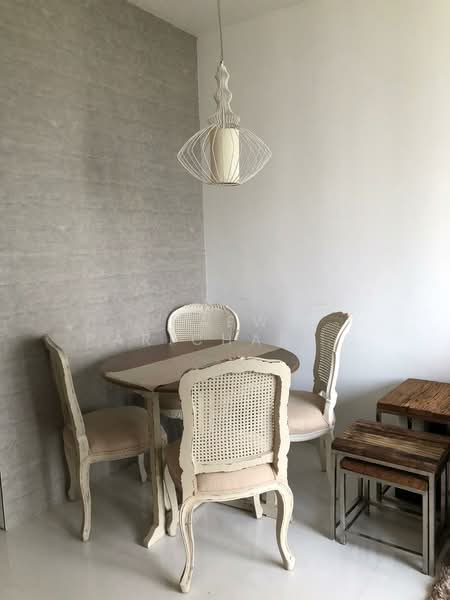 RV Suites, 396 River Valley Road, 2 Bedrooms, 1,066 sqft, Apartment For Rent, by Paew Parichart Vongvitavat, 21575170 - PropertyGuru.com.sg
