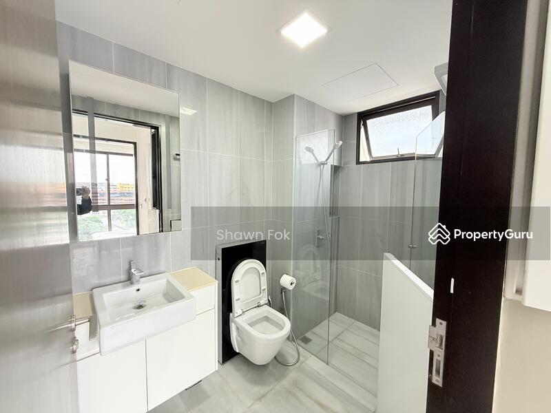 For Rent - Pavilion Square