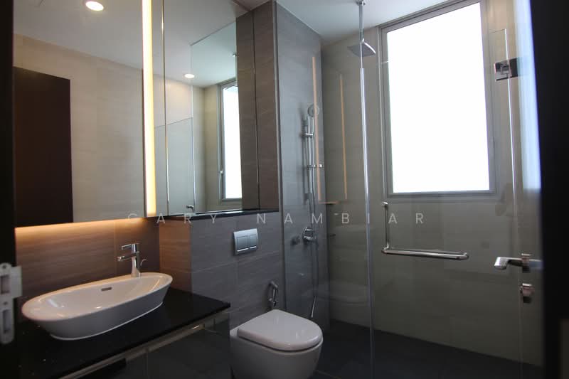 Kallang Riverside, 51 Kampong Bugis, 3 Bedrooms, 1,431 sqft, Condominium For Rent, by Gary Nambiar, 21585212 - Jnr Master Bedroom Bathroom - PropertyGuru.com.sg