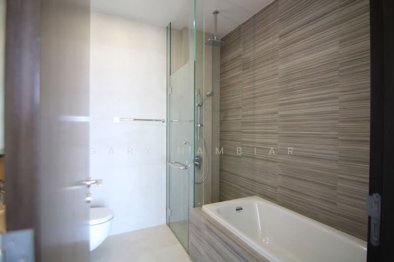 Kallang Riverside, 51 Kampong Bugis, 3 Bedrooms, 1,431 sqft, Condominium For Rent, by Gary Nambiar, 21585212 - Master Bedroom Bathroom - PropertyGuru.com.sg