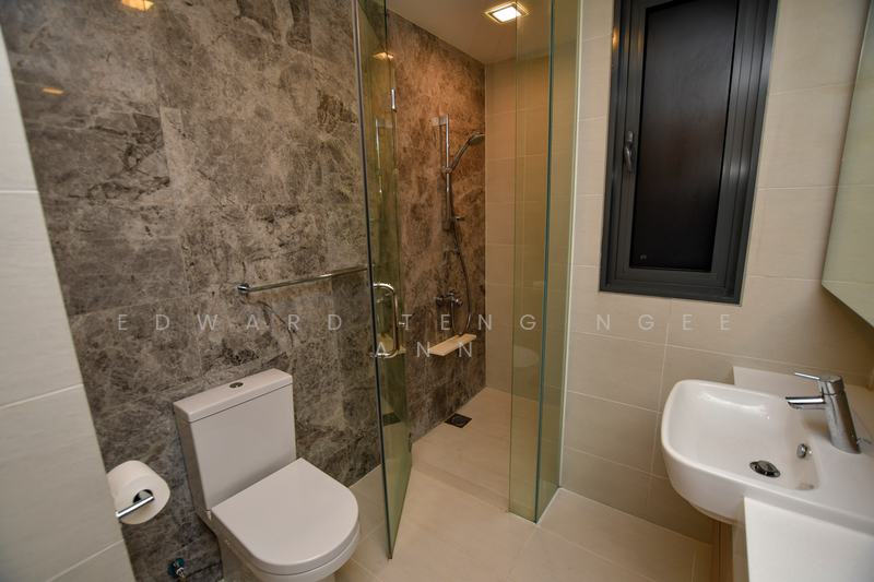 The Lakefront Residences, 42 Lakeside Drive, 2 Bedrooms, 900 sqft, Condominium For Rent, by Edward Teng Ngee Ann, 21587178 - PropertyGuru.com.sg