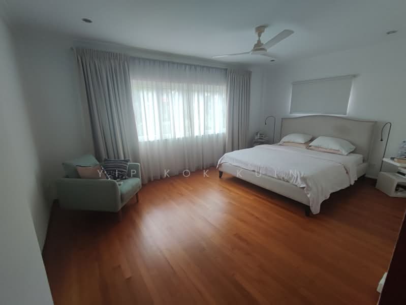 NICE BRIGHT SEMI DETACHED AT JLN KELAWAR, JALAN KELAWAR, 4 Bedrooms, 4,500 sqft, Semi-Detached House For Rent, by Yip Kok Kuin, 21588614 - master - PropertyGuru.com.sg