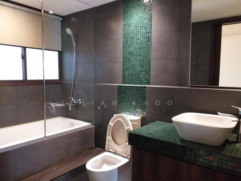 Lotus at Paya Lebar, 11 Paya Lebar Road, Eunos / Geylang / Paya Lebar, 1 Bedroom, 668 sqft, Condominium For Rent, by Julian Khoo, 21596642 - Bathroom - PropertyGuru.com.sg