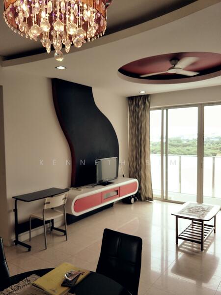 TV and TV console 
