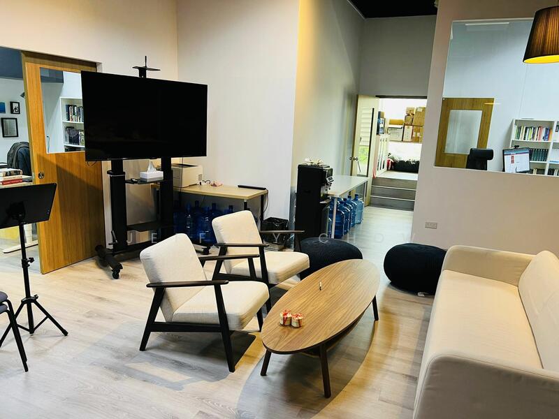The Central, 8 Eu Tong Sen Street, 904 sqft, Office For Sale, by Jeffrey Chow, 21600573 - CommercialGuru.com.sg