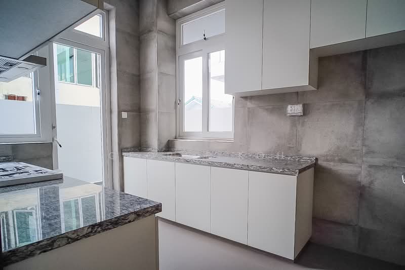 3.5 Storey Semi-D with Private Lift, Jalan Kerayong, 5 Bedrooms, 3,300 sqft, Semi-Detached House For Rent, by George Koh 许晋铨, 21604479 - PropertyGuru.com.sg