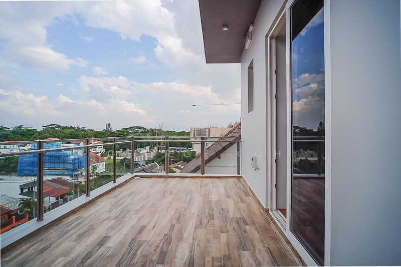 3.5 Storey Semi-D with Private Lift, Jalan Kerayong, 5 Bedrooms, 3,300 sqft, Semi-Detached House For Rent, by George Koh 许晋铨, 21604479 - PropertyGuru.com.sg