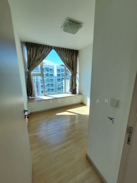 Optima @ Tanah Merah Condominium For Sale at S$ 2,450,000 | PropertyGuru Singapore - Common Bedroom