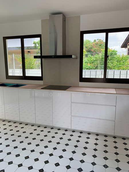 Shamrock Park, Namly Drive, Orchard / Holland (D09-10), Tanglin / Holland / Bukit Timah, 5 Bedrooms, 5,000 sqft, Semi-Detached House For Rent, by Fion Lim, 21606639 - PropertyGuru.com.sg
