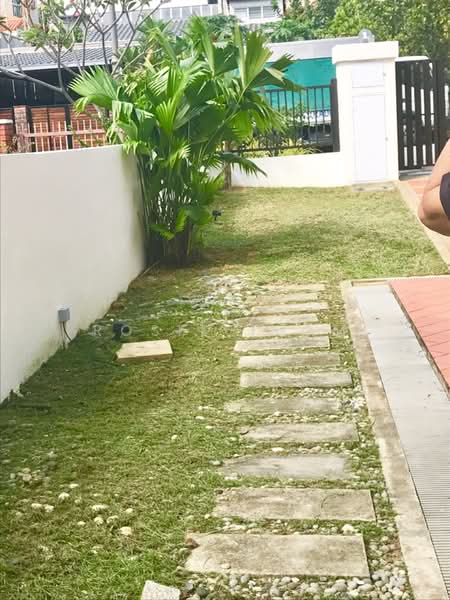 JALAN JARAK, JALAN JARAK, 4 Bedrooms, 2,800 sqft, Semi-Detached House For Rent, by Rosie Tham, 21609064 - PropertyGuru.com.sg