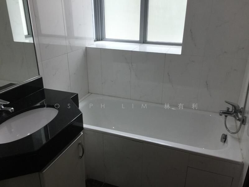 Master Bedroom Toilet with Long Bath