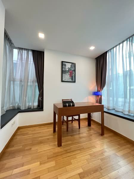 Parc Emily, 11 Mount Emily Road, 2 Bedrooms, 1,011 sqft, Condominium For Sale, by Nikki Cheng, 21616307 - PropertyGuru.com.sg