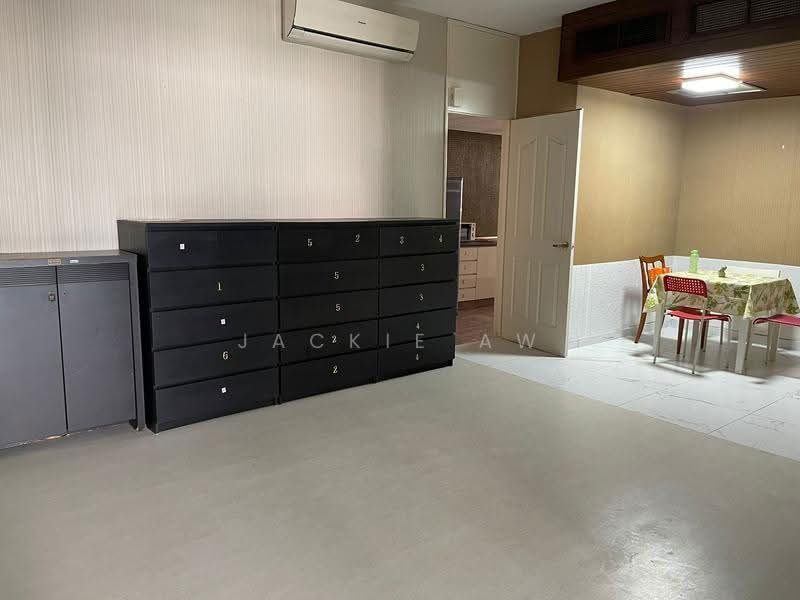 Orchard Towers, 1 Claymore Drive, Orchard / River Valley, Room Rental, 100 sqft, Apartment For Rent, by Jackie Aw, 21616478 - PropertyGuru.com.sg