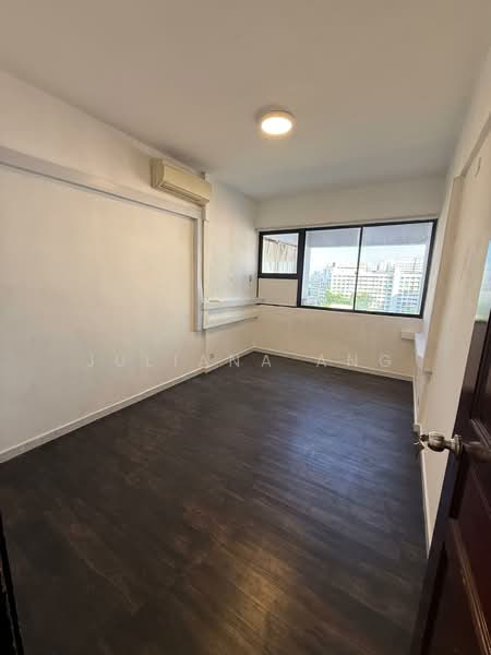Bedok Court, 297 Bedok South Avenue 3, 3 Bedrooms, 2,271 sqft, Condominium For Rent, by Juliana Ang, 21618665 - Bedroom 2 - PropertyGuru.com.sg
