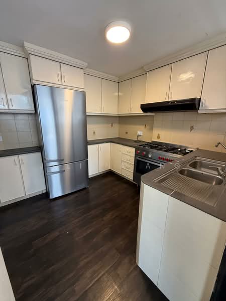 Bedok Court, 297 Bedok South Avenue 3, 3 Bedrooms, 2,271 sqft, Condominium For Rent, by Juliana Ang, 21618665 - Kitchen - PropertyGuru.com.sg