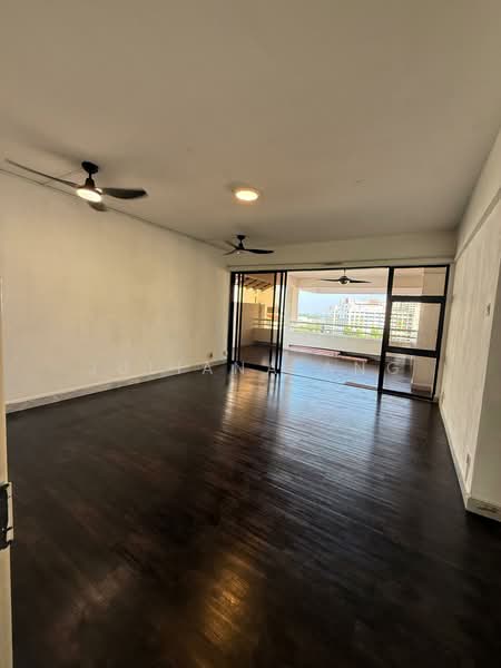 Bedok Court, 297 Bedok South Avenue 3, 3 Bedrooms, 2,271 sqft, Condominium For Rent, by Juliana Ang, 21618665 - Living room - PropertyGuru.com.sg