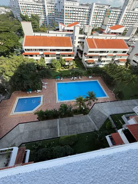 Bedok Court, 297 Bedok South Avenue 3, 3 Bedrooms, 2,271 sqft, Condominium For Rent, by Juliana Ang, 21618665 - Beautiful Pool View - PropertyGuru.com.sg