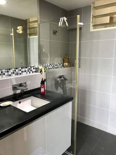 Rio Vista, 12 Upper Serangoon View, 3 Bedrooms, 1,249 sqft, Condominium For Rent, by Roy Low, 21628372 - PropertyGuru.com.sg