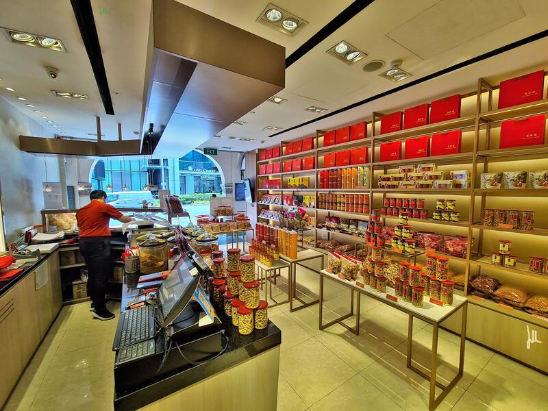 Orchard Rd Shibuya Crossing of Sg!Can Open 24-7!4 Malls!, 180 Orchard Rd Opposite Somerset MRT! Emerald Hill!, 625 sqft, Other Retail For Rent, by HT Lee, 21634086 - CommercialGuru.com.sg