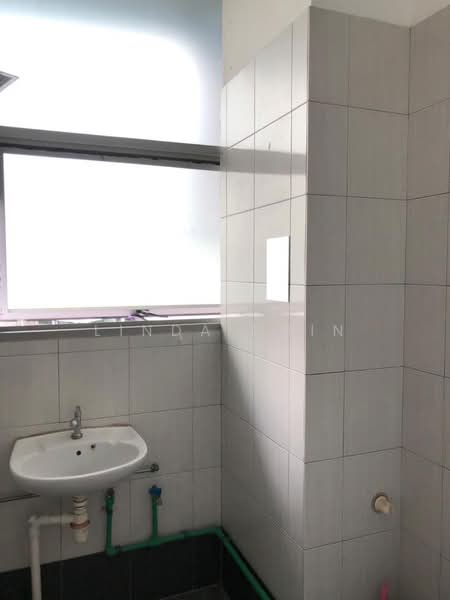 Northstar @ Amk, 7030 Ang Mo Kio Avenue 5, Ang Mo Kio / Bishan / Thomson, 1,733 sqft, Light Industrial (B1) For Sale, by Linda Chin, 21640669 - CommercialGuru.com.sg