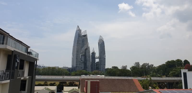 The Foresta @ Mount Faber, 102 Wishart Road, 2 Bedrooms, 721 sqft, Condominium For Rent, by Kat Boey, 21641436 - View from master bedroom balcony - PropertyGuru.com.sg