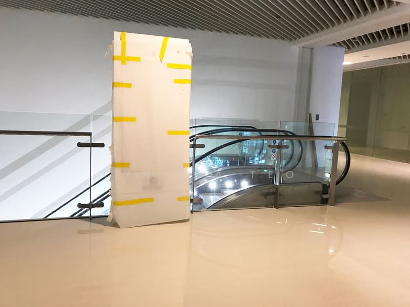 City Gate, 371 Beach Road, 452 sqft, Mall Shop For Rent, by Cynthia Teo, 21642846 - High Exposure opposite Escalator - CommercialGuru.com.sg