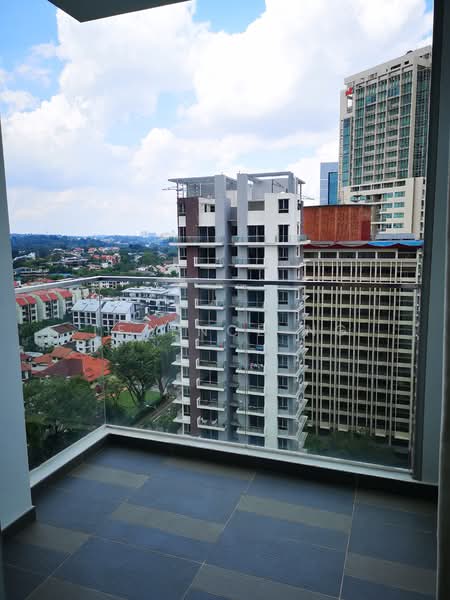 26 Newton, , 2 Bedrooms, 775 sqft, Condominium For Rent, by Terence Ng, 21645901 - Balcony - PropertyGuru.com.sg