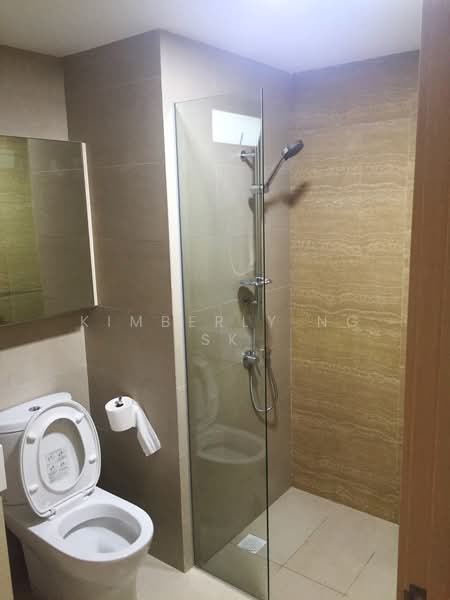 A Treasure Trove, 54 Punggol Walk, 2 Bedrooms, 1,000 sqft, Condominium For Rent, by Kimberly Ng SK, 21647577 - Master Bedroom's Toilet - PropertyGuru.com.sg