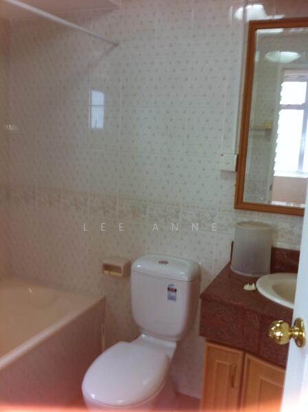 Master Bedroom Toilet