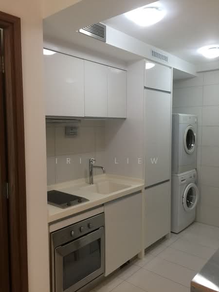 Suites at Orchard, 38 Handy Road, 2 Bedrooms, 549 sqft, Condominium For Sale, by Iris Liew, 21649775 - kitchenette - PropertyGuru.com.sg