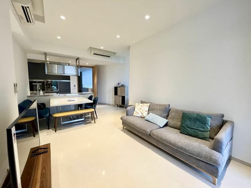 The Crest, 107 Prince Charles Crescent, 2 Bedrooms, 947 sqft, Condominium For Rent, by Serene Lim, 21651386 - PropertyGuru.com.sg