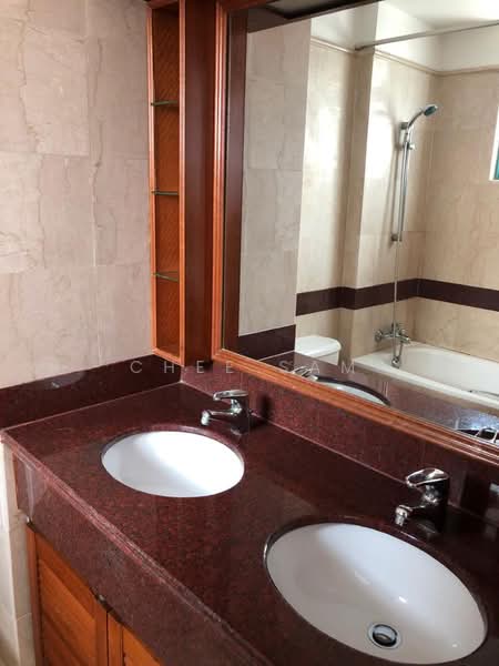 Changi Green, 712 Upper Changi Road East, 2 Bedrooms, 1,000 sqft, Condominium For Rent, by Sam Chee, 21651430 - Master Bathroom - PropertyGuru.com.sg